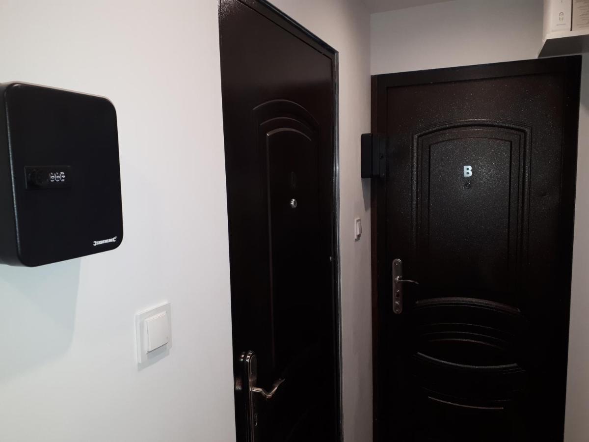 Apartamenty Centrum Panoramiczna Mala Dwojka Swan Labedz Promenada Klimatyzacja Lodowa Кельце Екстер'єр фото